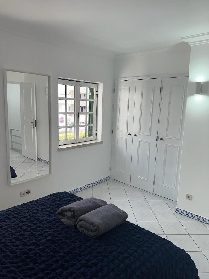 Relaxing 2 Bedroom House 5 Minutes Away From Vilamoura Marina Quarteira Eksteriør bilde