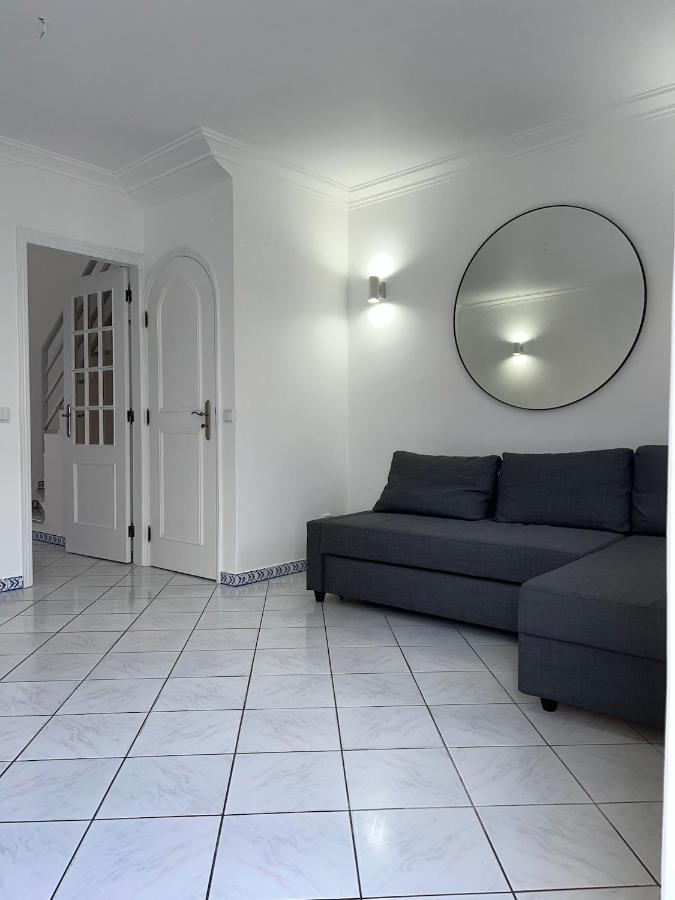 Relaxing 2 Bedroom House 5 Minutes Away From Vilamoura Marina Quarteira Eksteriør bilde