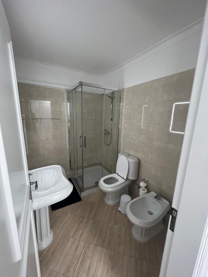 Relaxing 2 Bedroom House 5 Minutes Away From Vilamoura Marina Quarteira Eksteriør bilde